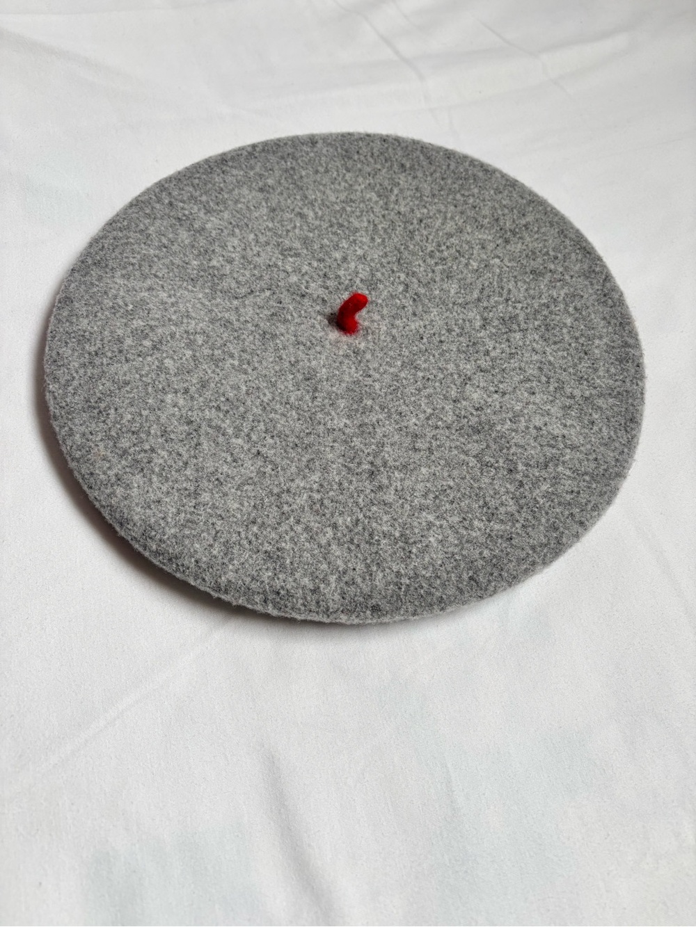 Le Beret Francais Grey 100% Merino Wool Beret Premium Red Cabillou Made in Franc